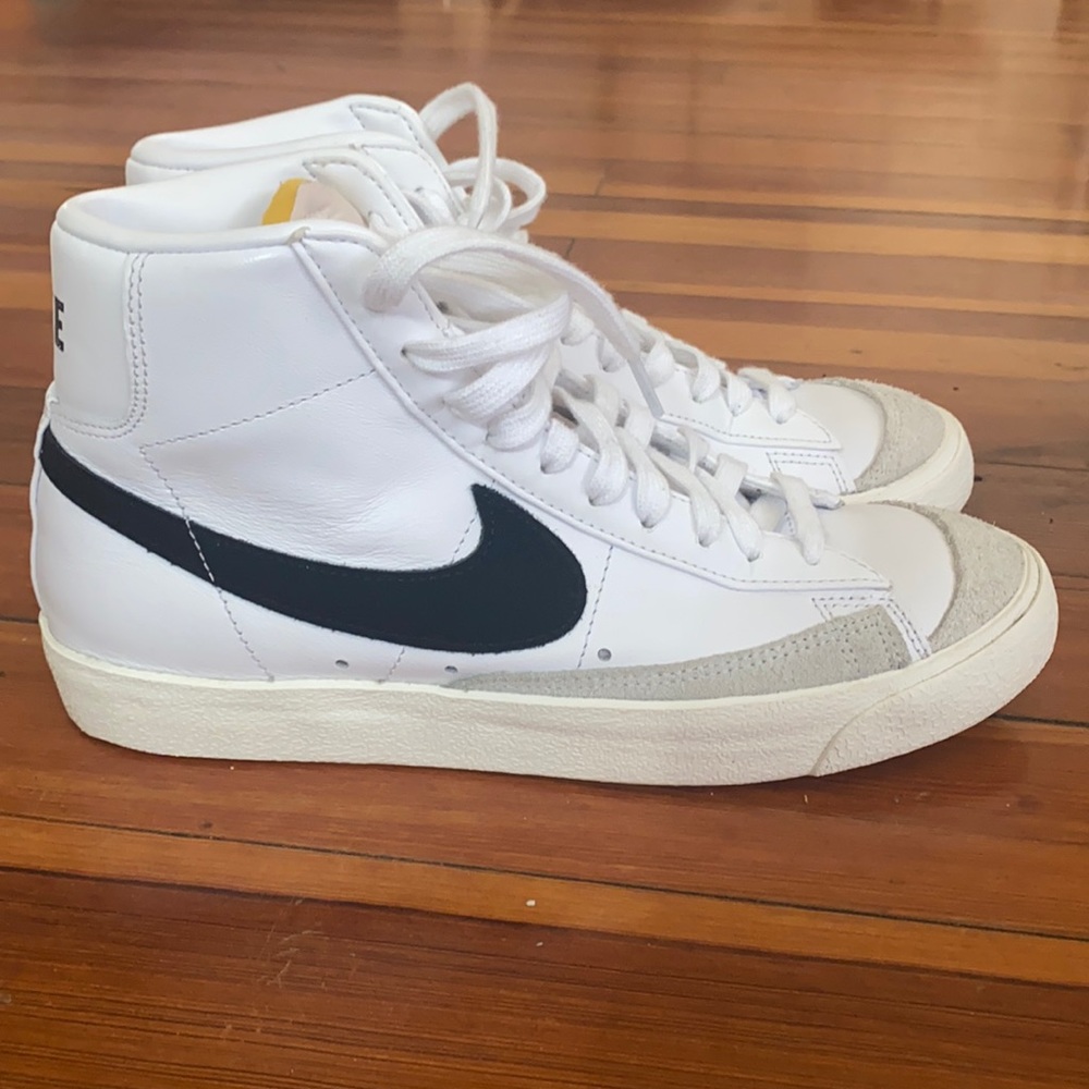 Nike Blazers size 8.5